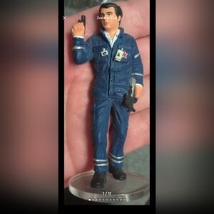 CORGI Collectible James Bond Icon Figurine